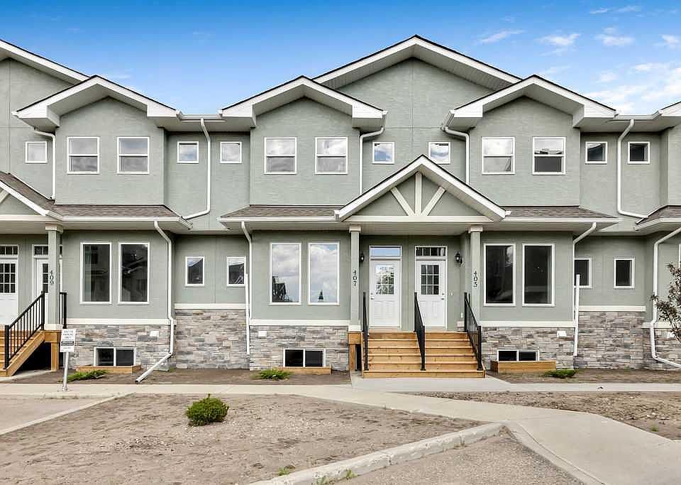 1st image of 407 S Strathcona Cir