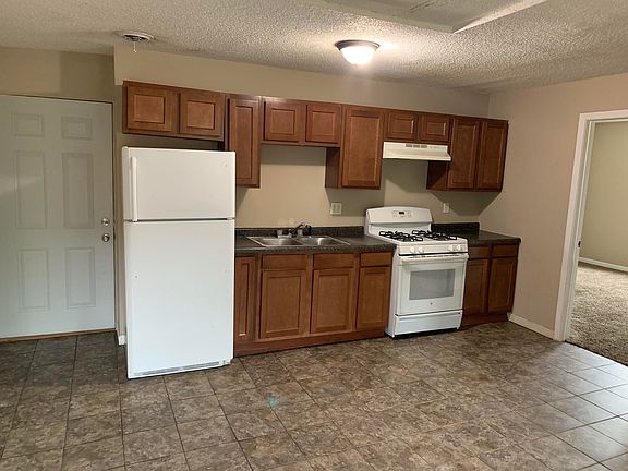 2nd image of 567 Stryker Ave #1