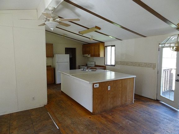4th image of 170 NE Forest Creek Dr