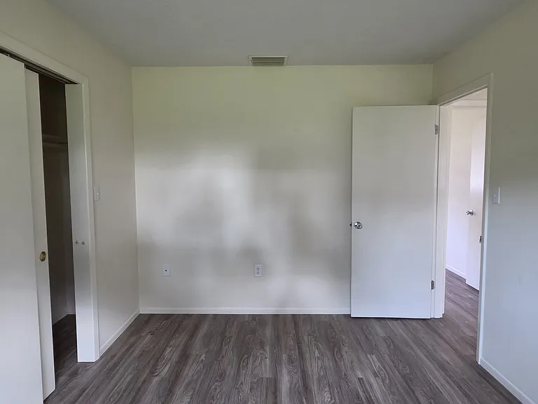 Back bedroom