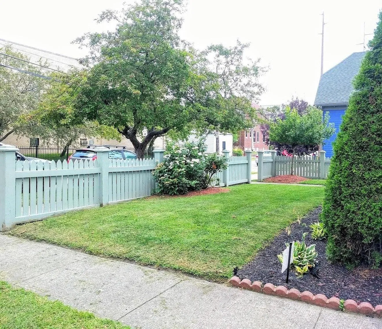 2 bed, 2.5 bath, 1600 sqft, $2,095 — Photo 2