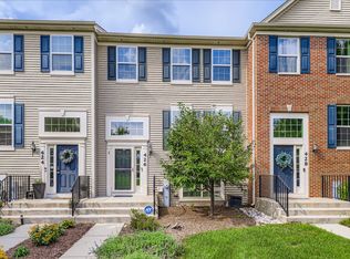 426 Town Center Blvd, Gilberts, IL 60136