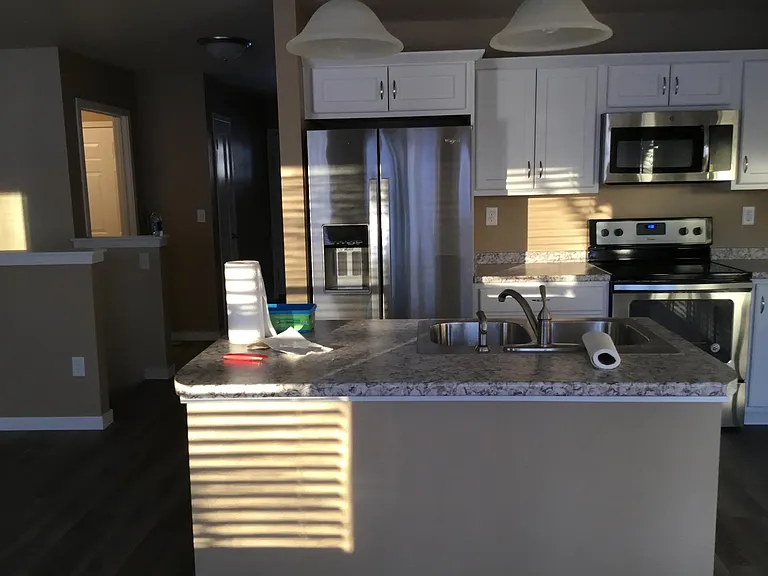 208 S H St — Photo 16