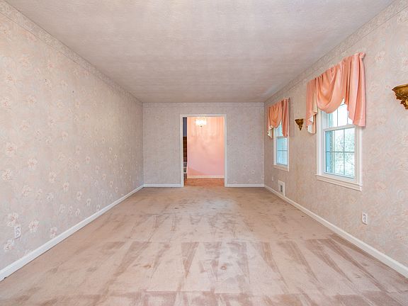 5th image of 3788 Dora Dr SE