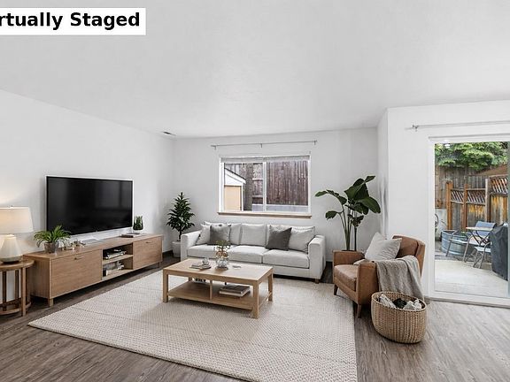 2nd image of 467 Tulipan Way