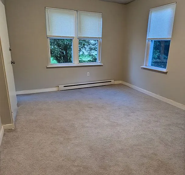 412 East Walnut Lane — Photo 6
