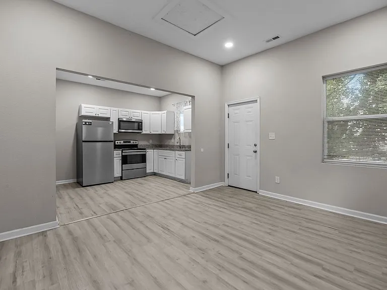 126 Linden Avenue — Photo 6