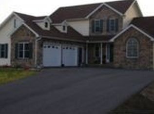 434 Peace Pipe Ln, Hedgesville, WV 25427