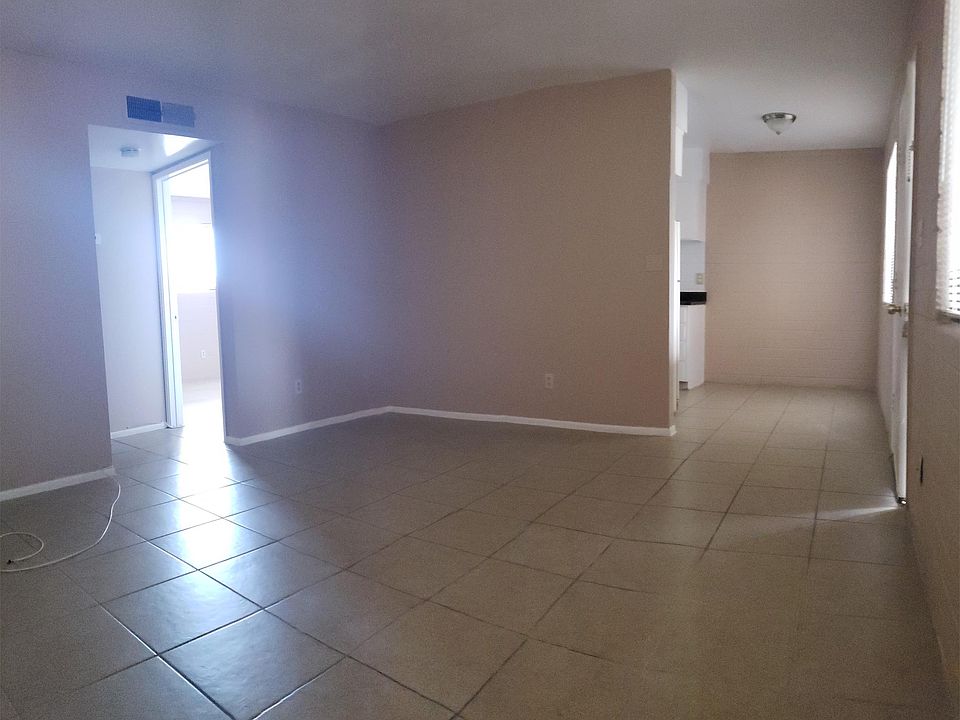 1st image of 809 E Vogel Ave APT 26