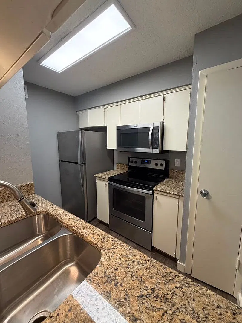 1 bed, 665 sqft, $1,300 — Photo 1