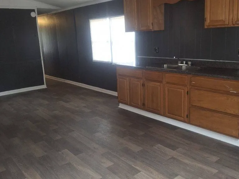 201 Corbett St #21 — Photo 9