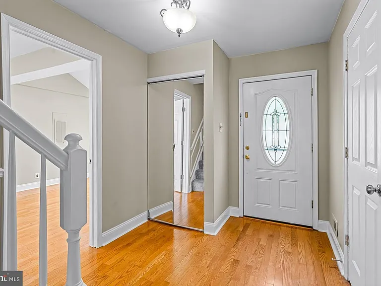 68 Franklin Dr — Photo 5
