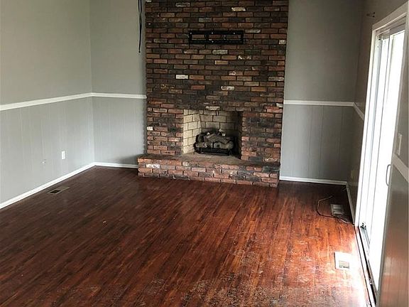 4th image of 4304 Plumwood Dr