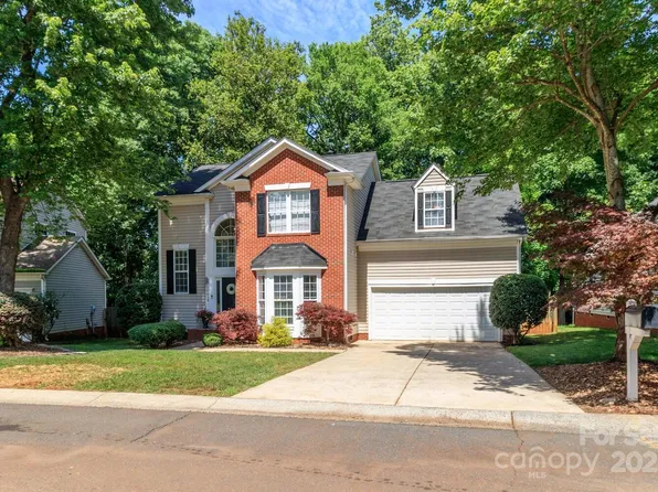 10419 Chelsea Bay Dr, Charlotte, NC 28278