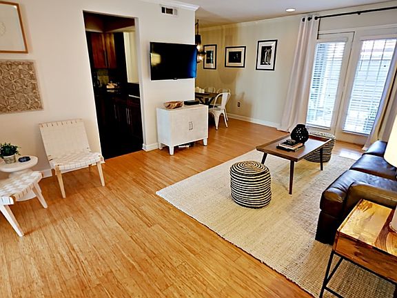 5th image of 628 2nd Ave S