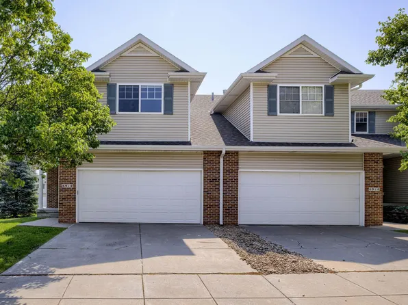 6914 Naples Dr, Lincoln, NE 68526