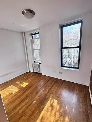 Rented by Oxford Property Group | media 9