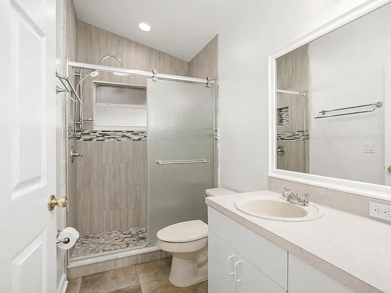 948 Grassy Island Ln — Photo 5