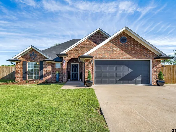 107 Abby Ct, Chandler, TX 75758