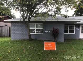 5210 Burr Pl, Seffner, FL 33584