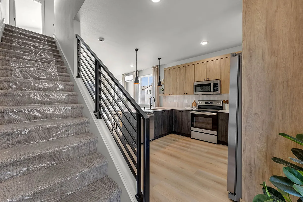 Unit Photo - 9912 NE 46th Ct