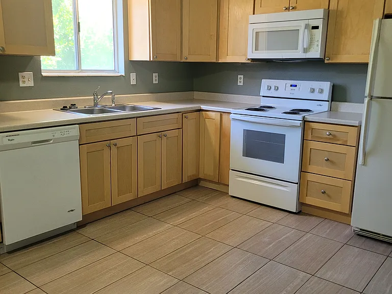 353 1/2 N 500 E — Photo 3