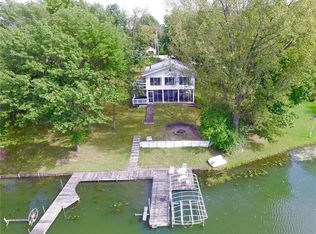 3011 E Lakeshore Dr, Brooklyn, IA 52211