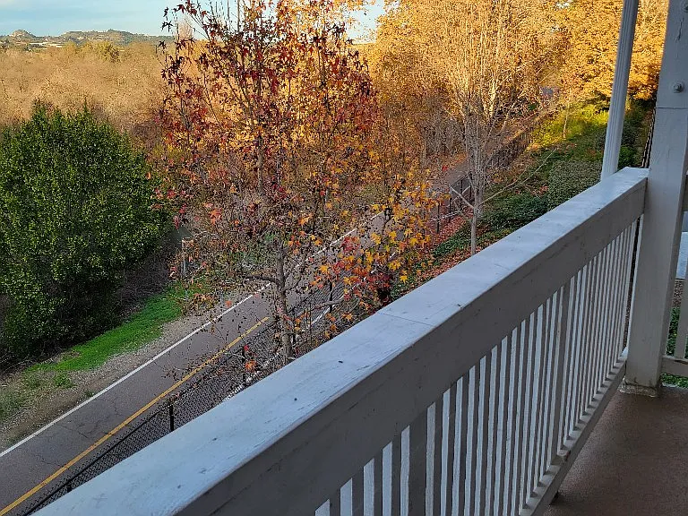 Balcony with a view to the East at the Trailhead.