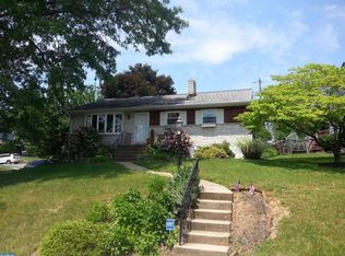 26 Brumbach St, Reading, PA 19606