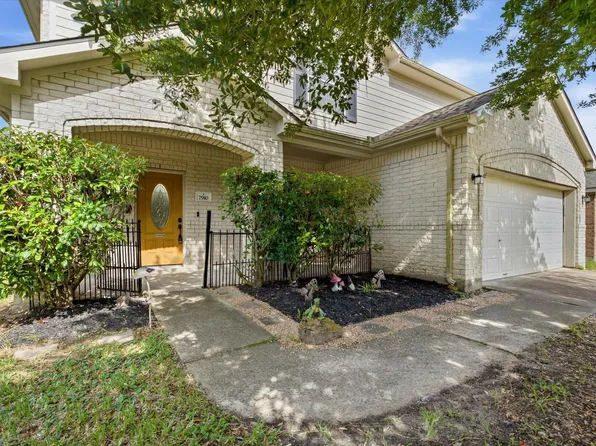 7910 Albatross Rd, Baytown, TX 77523