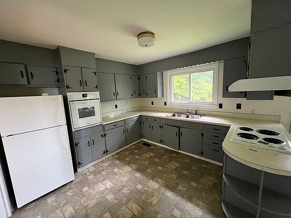 4th image of 413 Marlow Dr