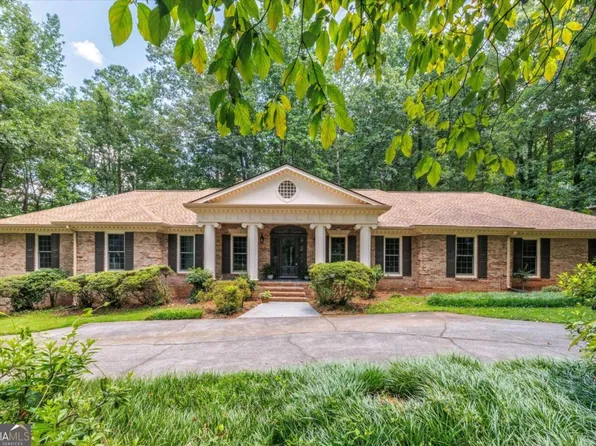 6141 Windsong Way, Stone Mountain, GA 30087