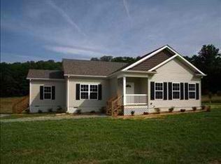 297 Bidwell Rd, Whittier, NC 28789