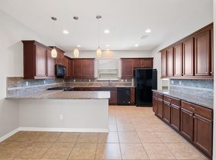 326 Silver Maple Rd, Groveland, FL 34736