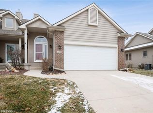 6853 NW 57th St, Johnston, IA 50131