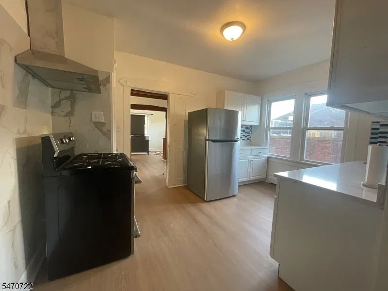 107 Broadway #1