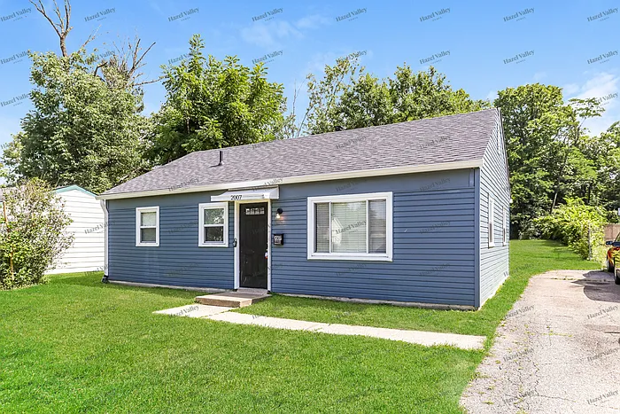 3 bed, 1.0 bath, 850 sqft, $1,545 — Photo 3