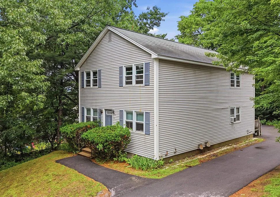 33 Elwood Ave #B