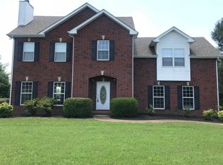 100 Meadowood Loop, Burns, TN 37029