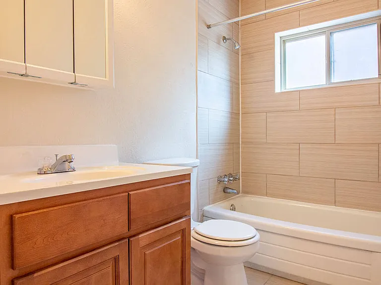 Hunter Hills Apartments — Photo 5