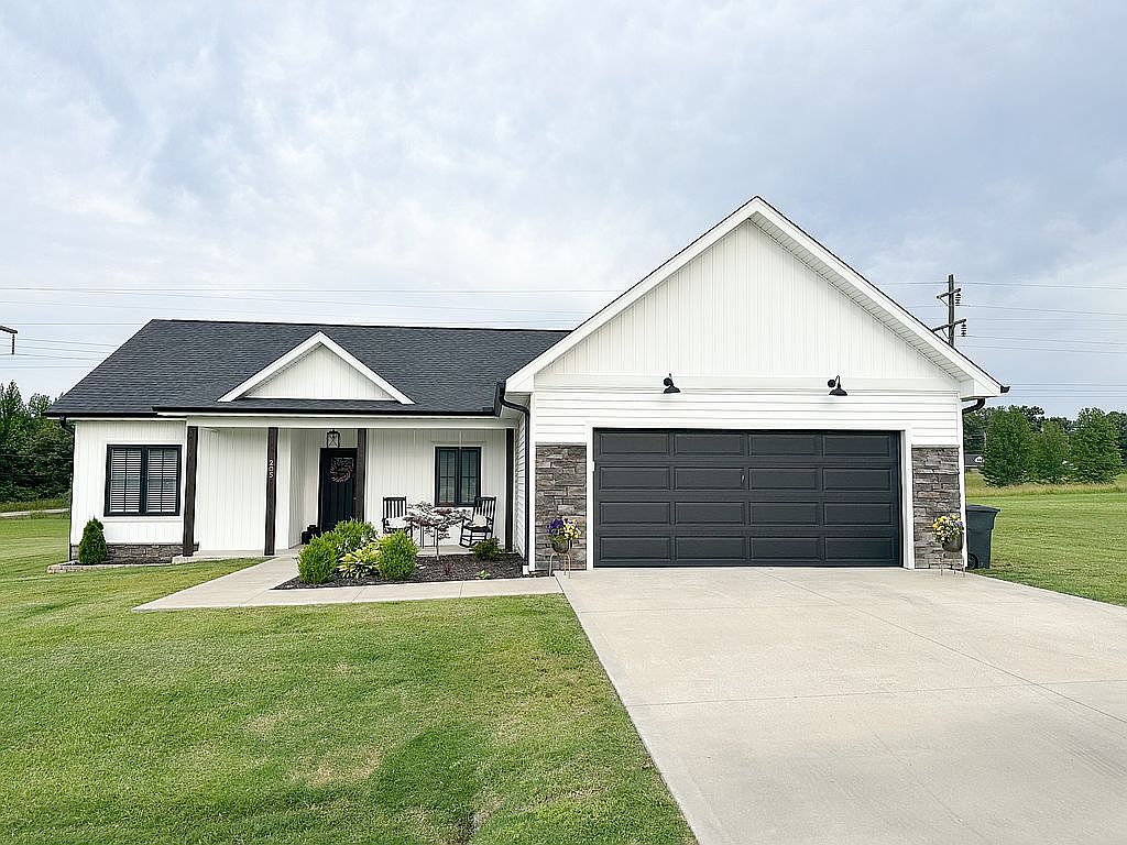 205 Berkshire Dr, Poplar Bluff, MO 63901 | Zillow