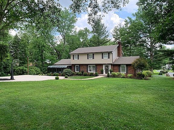 4th image of 55 Mead Dr