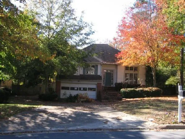 1168 Pine Grove Dr, Alpharetta, GA 30009