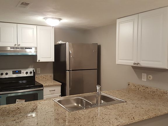 4th image of 141 W Woodbine Ave APT A