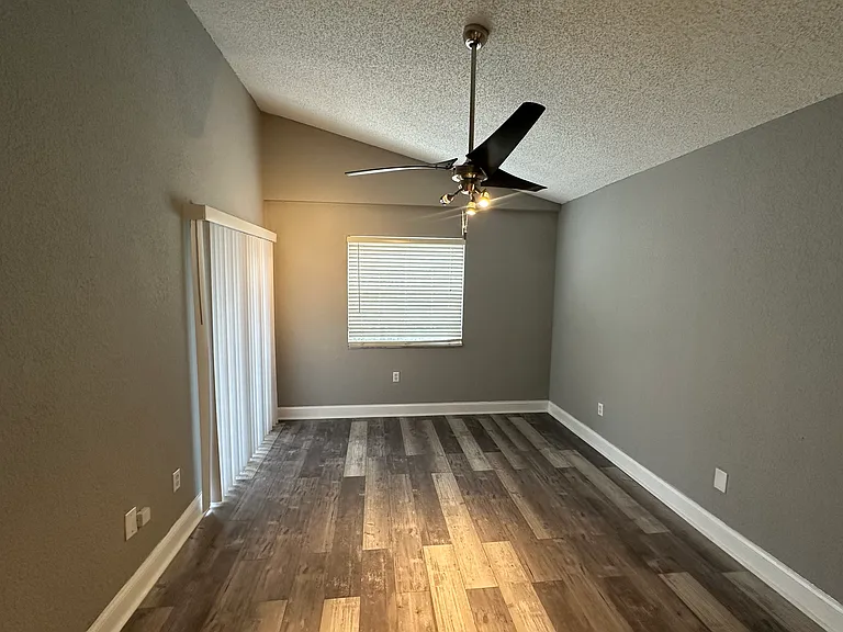 2871 N Oakland Forest Dr #308 — Photo 24