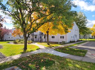 1721 Fulham St APT F, Lauderdale, MN 55113