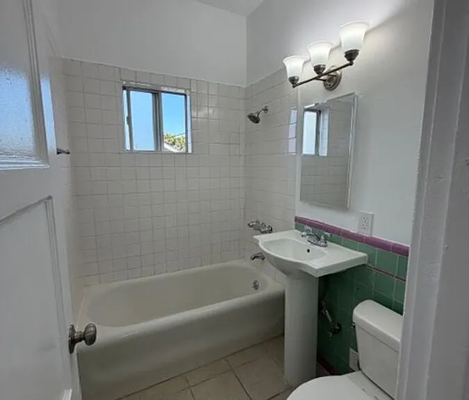 512 N Alexandria Ave #207 — Photo 13