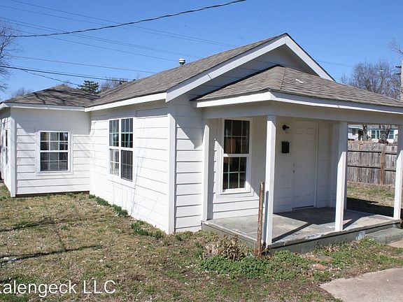 3rd image of 1844 1/2 N Denver Ave