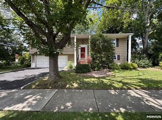 7-01 Bellair Ave, Fair Lawn, NJ 07410