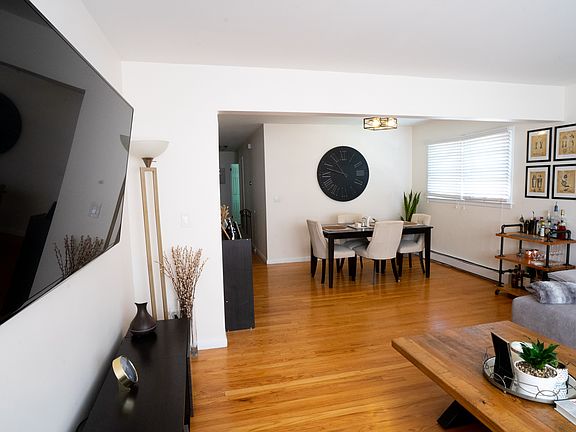 Living Room/Dining Room